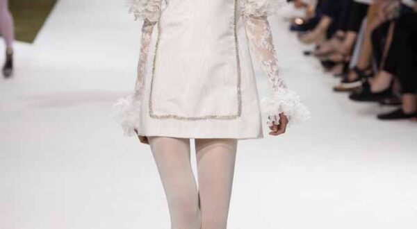 Giambattista Valli Alta Costura París otoño-invierno 2016/17