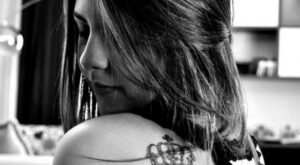 ¡God save the Queen! 60 tatuajes de coronas dignos de la realeza