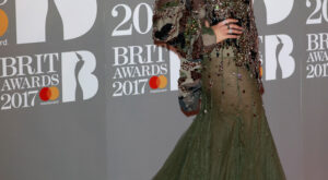 Brit Awards 2017: los looks que triunfaron en la alfombra roja
