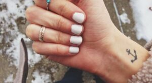 60 diseños perfectos para tatuarte en la muñeca