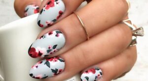 Manicura de flores: 50 diseños que querrás copiar
