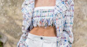 El tweed y el PVC, la apuesta de Chanel para la próxima temporada en PFW