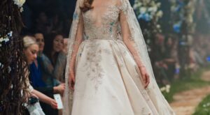 Más de 20 vestidos con los que sentirte como una princesa Disney