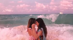 Así han sido las felicitaciones de Año Nuevo de los famosos