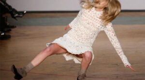 Las caídas más graciosas de las modelos en la pasarela