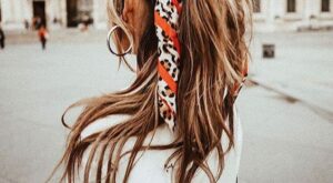 Los looks que prueban que el pañuelo en la cabeza es cool