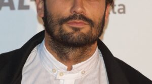 Los »chicos malos» de las series de ficción que nos vuelven locas