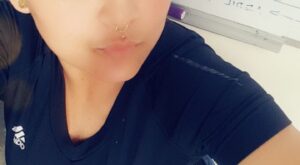 Alguilo mi vientre llámame 959670019