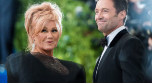 El amor «prohibido» que triunfó: la historia de Hugh Jackman y Deborra-Lee Furness