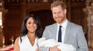 ¡Ya conocemos a baby Sussex! Las fotos oficiales de todos los bebés de la familia real británica