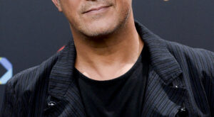 ¡Alejandro Sanz vuelve a hacer historia en Madrid! Repasamos su increíble evolución física