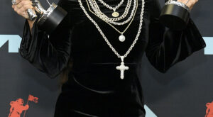 Serpientes, Matrix y mucho ‘tra-tra’, los mejores y peores looks de los MTV Video Music Awards  2019