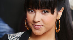 No es mala ni es santa y cumple 23: así ha sido la increíble transformación física de Becky G