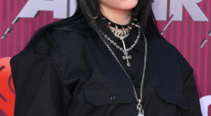 ¡Alérgicos a la risa! 30 famosos que jamás sonríen