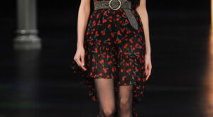 Saint Laurent – París Fashion Week P/V 2015