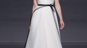 Pasarela Gaudí Novias 2010: Rosa Clará
