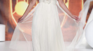 Pasarela Gaudí Novias 2010: White Day by José Mª Peiró