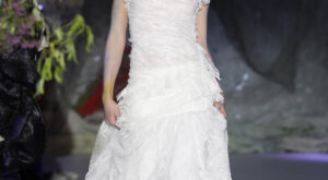 Pasarela Gaudí Novias 2010: Raimon Bundó
