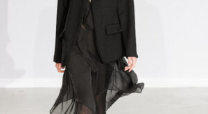 Moon Young Hee – París Fashion Week otoño invierno 2011- 2012