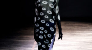 Yohji Yamamoto – París Fashion Week otoño invierno 2011-2012