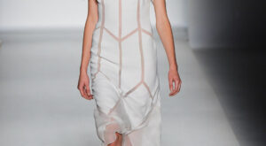 Alberta Ferretti – Milán Fashion Week Primavera Verano 2012