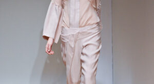 Anne Valerie Hash – París Fashion Week Primavera Verano 2012