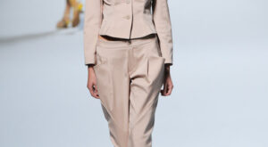 Issey Miyake – París Fashion Week Primavera Verano 2012