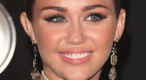 ¡Las celebrities también llevan piercings!