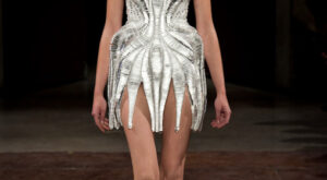 Iris Van Herpen – París Alta Costura Primavera Verano 2012