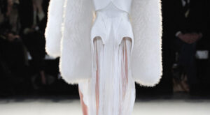 Mugler – Paris Fashion Week Otoño Invierno 2012