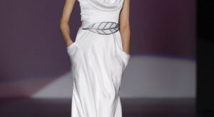 Vestidos de Novia y Fiesta de Isabel Zapardiez