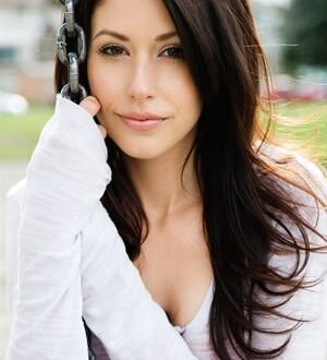 Amanda Crew – el álbum del Club de Fans
