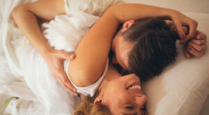 Kamasutra: las 100 mejores posturas del Kamasutra