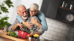 El amor después de los 60: decisiones, límites y una nueva forma de pareja