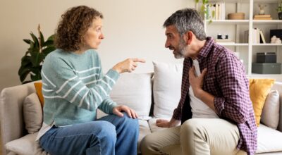 Las personas que deciden dirvociarse acostumbran a pasar por alto 7 señales de alerta, según un experto