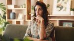 7 temas que las personas emocionalmente inteligentes nunca sacan en una conversación
