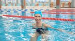 ¿Cuánto hay que nadar para perder grasa abdominal? Una experta de Decathlon desvela cómo aprovechar mejor cada sesión
