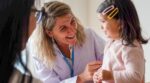 Este método educativo de los años 70 es el secreto para criar niños realmente independientes hoy en día, según una especialista