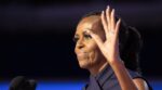 Ni amarillo mantequilla ni nude: Michelle Obama ya luce el color de uñas más elegante del verano 2026