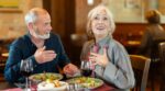 Se divorció hace 20 años y ahora se ha ido de vacaciones con su ex: lo que ocurrió a los 70 la sorprendió