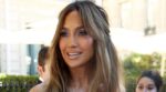 Jennifer Lopez cumple 57 años: este es el truco antiedad con el que mantiene la piel lisa después de los 50