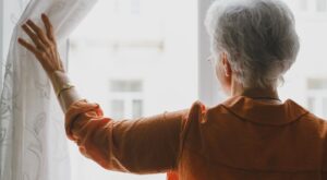 Tiene 98 años y hace estos 9 ejercicios 4 veces por semana para mantenerse ágil e independiente