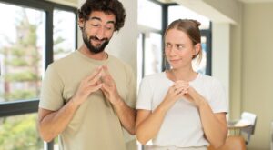 Estas son las parejas del zodiaco más incompatibles: se atraen mucho, pero están destinadas a chocar