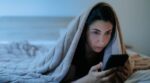 Si duermes menos de 7 horas, tu cuerpo puede estar pagándolo: una psicóloga experta en sueño explica las consecuencias